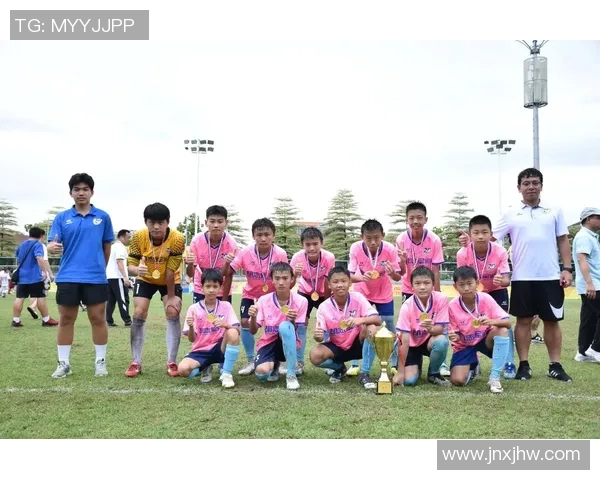 儿童足球明星球员模仿秀带你走进足坛巨星的精彩世界